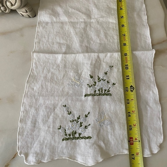 Vintage Embroidered Hand Towels Floral Print - Picture 5 of 9